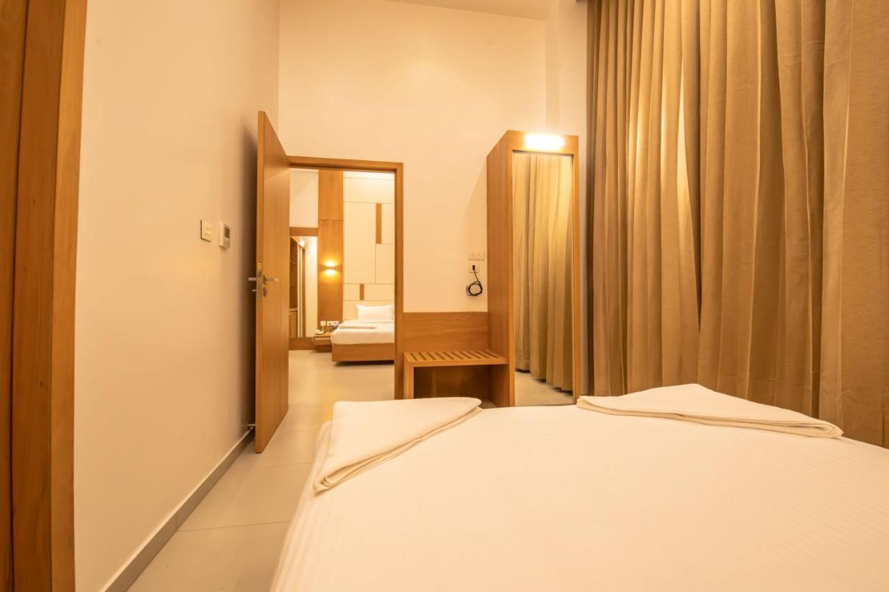 Hotel Rathna Residency - Near Us Consulate à Chennai Extérieur photo