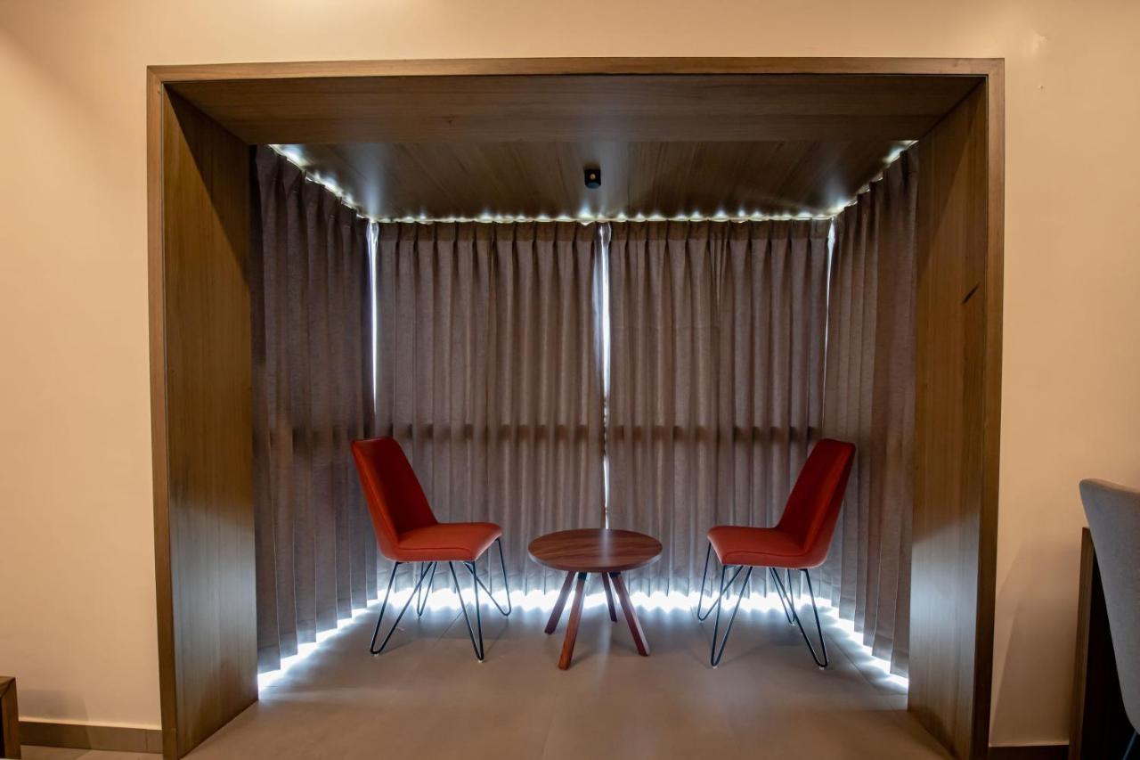 Hotel Rathna Residency - Near Us Consulate à Chennai Extérieur photo