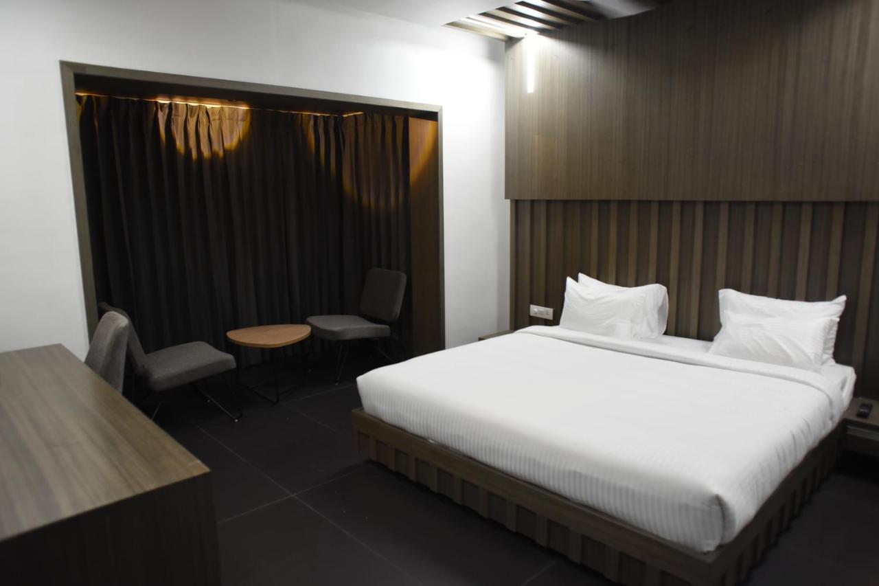 Hotel Rathna Residency - Near Us Consulate à Chennai Extérieur photo