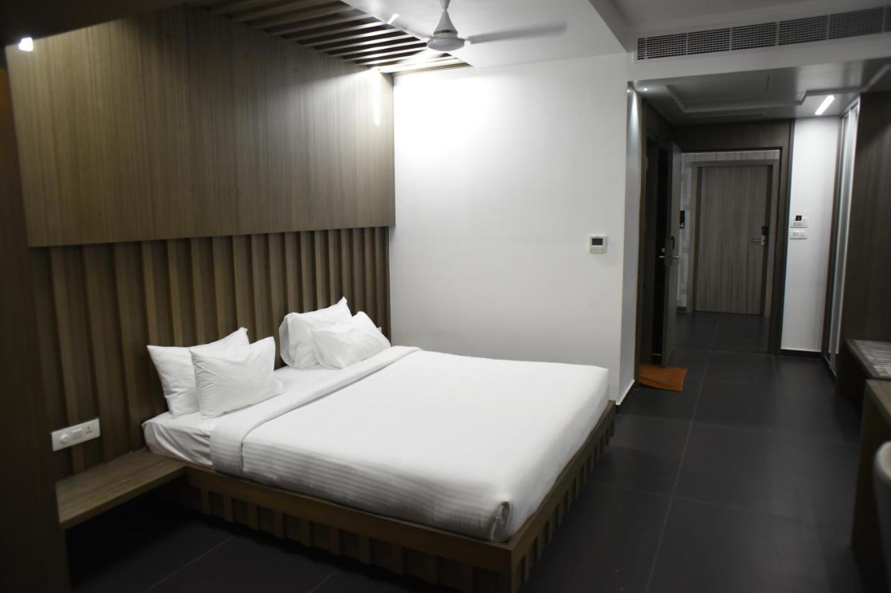 Hotel Rathna Residency - Near Us Consulate à Chennai Extérieur photo